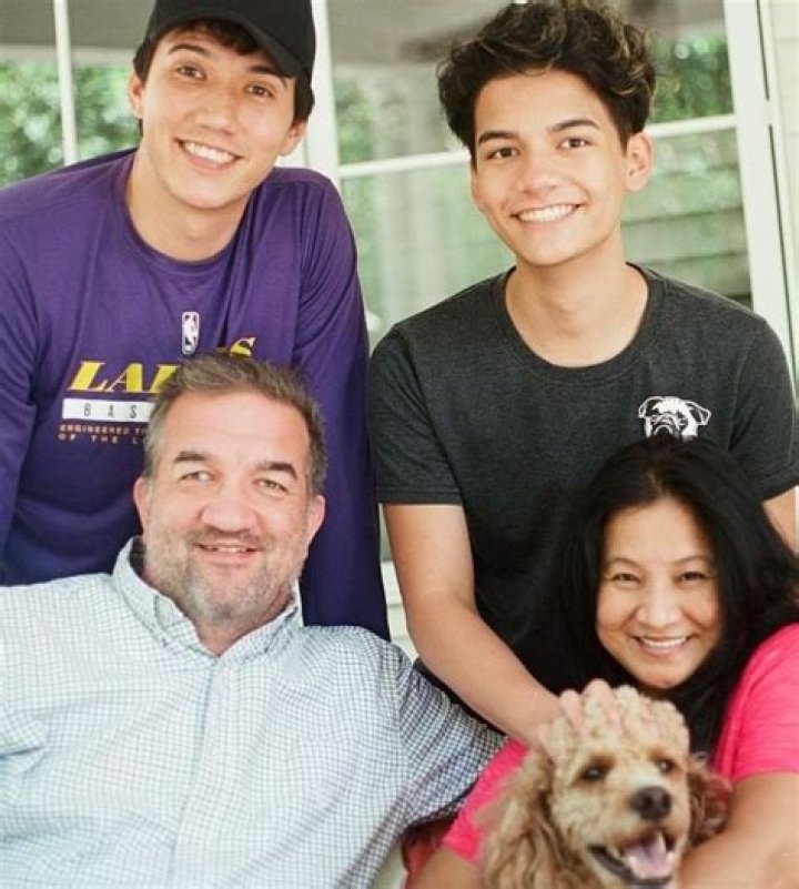 Aaron Burriss Net Worth, Age, Girlfriend, Family, Biography & More