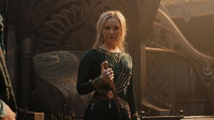 Actress Morfydd Clark To Play Galadriel on The New Lord Of The Rings Series, Is She Married With A Husband?