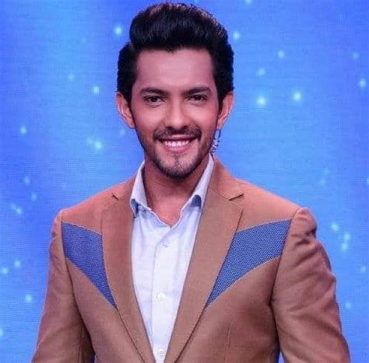 Aditya Narayan Wiki, Age, Net Worth, Girlfriend, Family, Biography & More