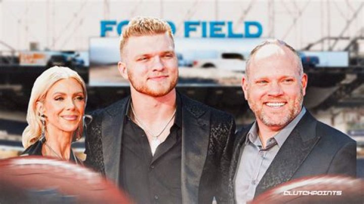 Aidan Hutchinson Wiki, Age, Parents, Siblings, Height, Net worth, Weight, Stats