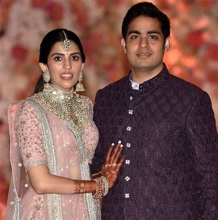 Akash Ambani Net Worth, AGe, Girlfriend, Wife, Family, Biography & More