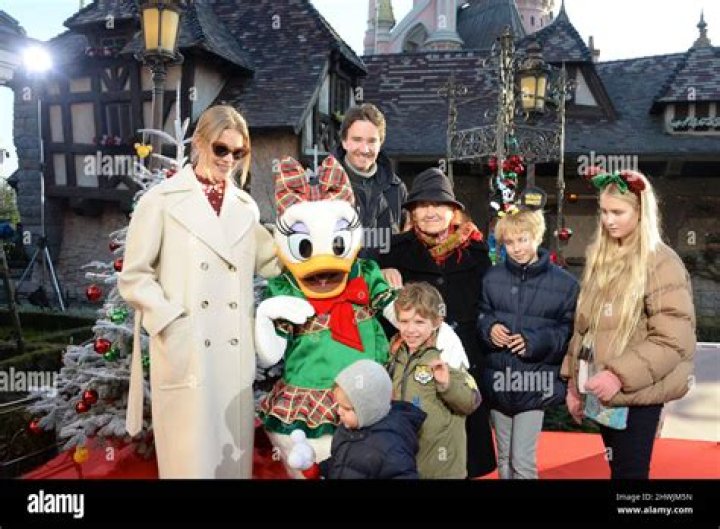 Does Alexandre Arnault Have Kids?