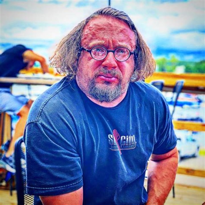 Alexis Knapp Hyde Height, Weight, Net Worth, Age, Birthday, Wikipedia, Who, Instagram, Biography