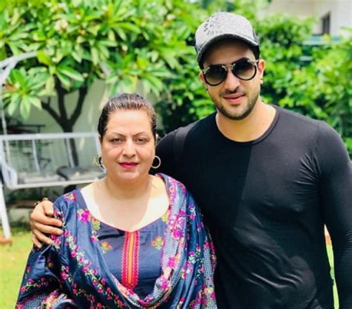 Aly Goni Wiki, Age, Net Worth, Girlfriend, Wife, Family, Biography & More