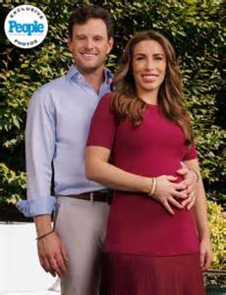 Who Was Alyssa VanHook Dating?