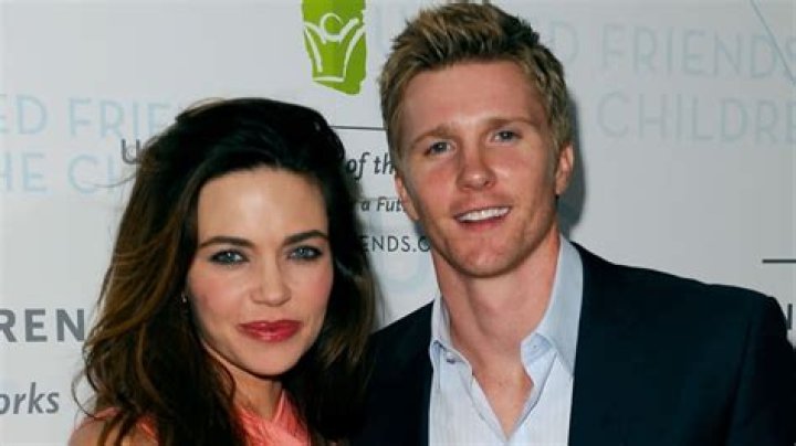 Amelia Heinle (Amelia Heinle’s Net Worth, Husband Thad Luckinbill, Children)
