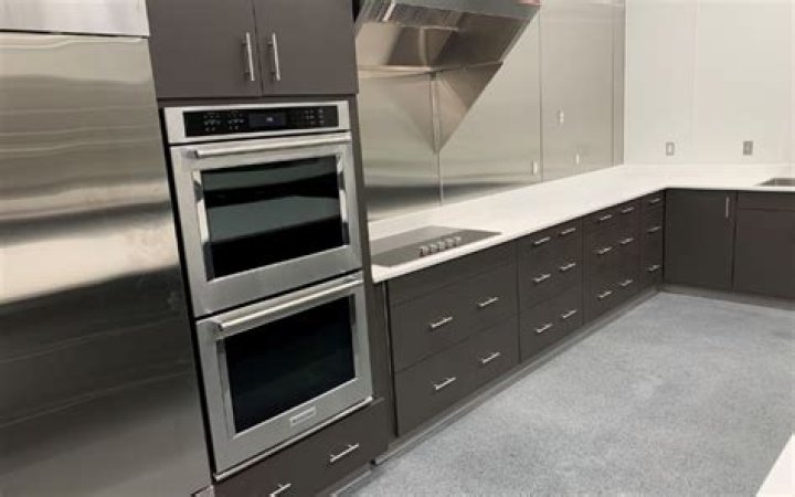 Are Costco kitchen cabinets a good deal?