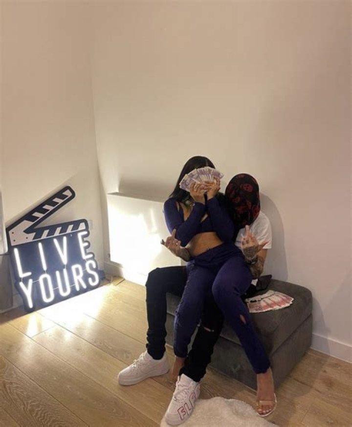 Are Kenza and Central Cee together?