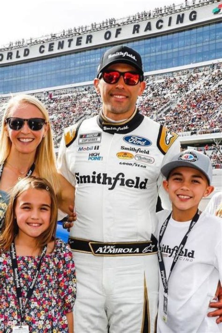 Aric Almirola Wiki, Age, Children, Wife, Siblings, Parents, Height, Net Worth, Stats, Wins, Car, Sponsors