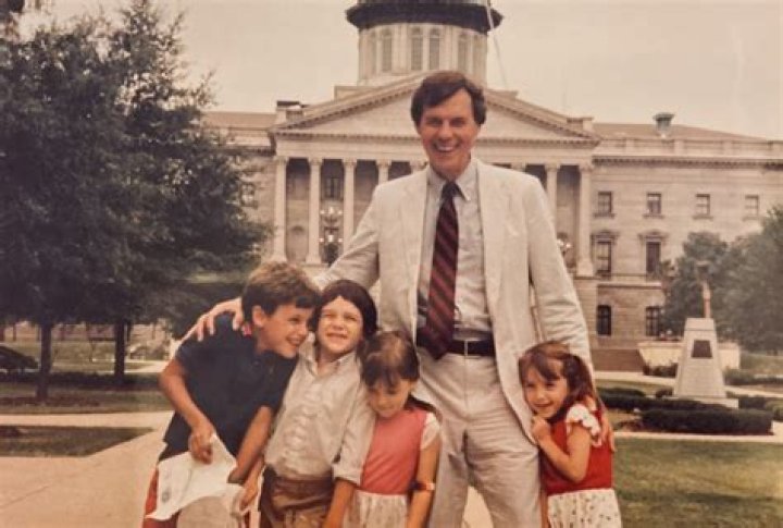 Arthur Ravenel Jr. Height, Weight, Net Worth, Age, Birthday, Wikipedia, Who, Instagram, Biography