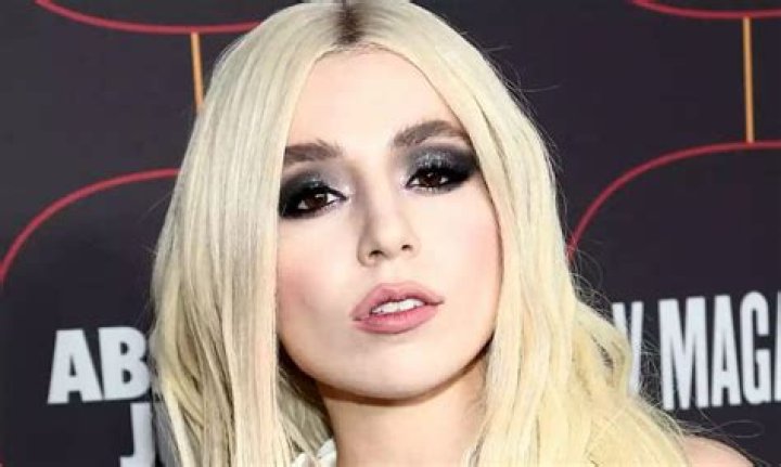 Ava Max Net Worth, Age, Boyfriend, Family, Biography & More