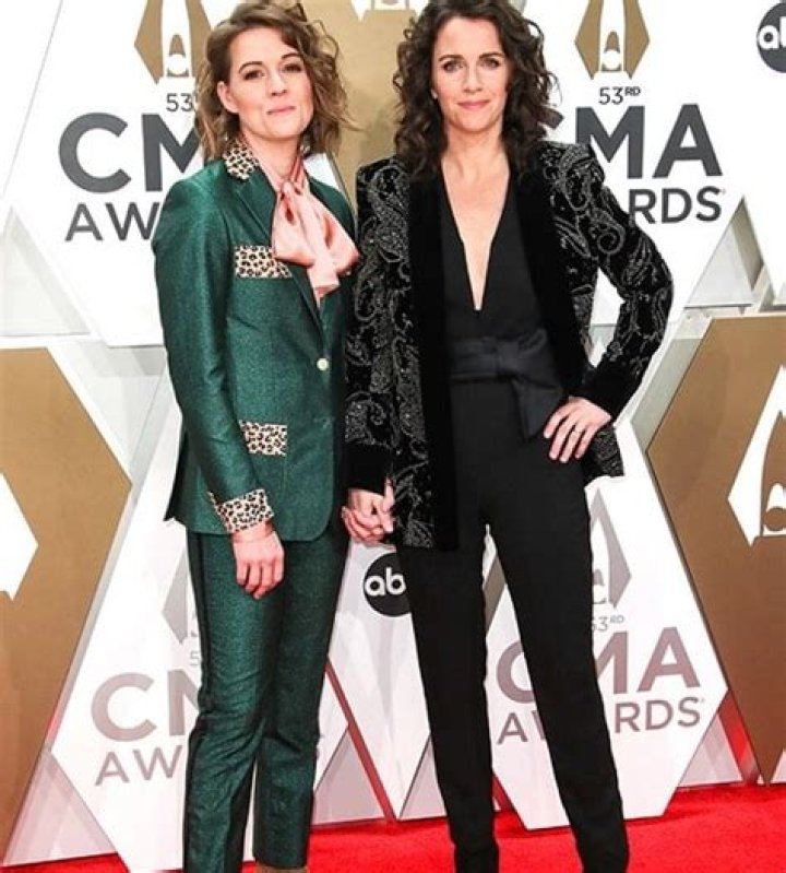 Brandi Carlile Wiki, Age, Net Worth, Boyfriend, Family, Biography & More