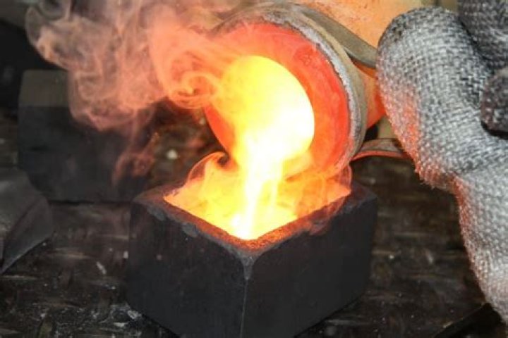 Can a wood fire melt gold?