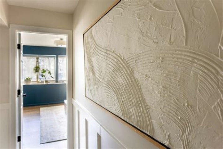 Can I mix paint with plaster?