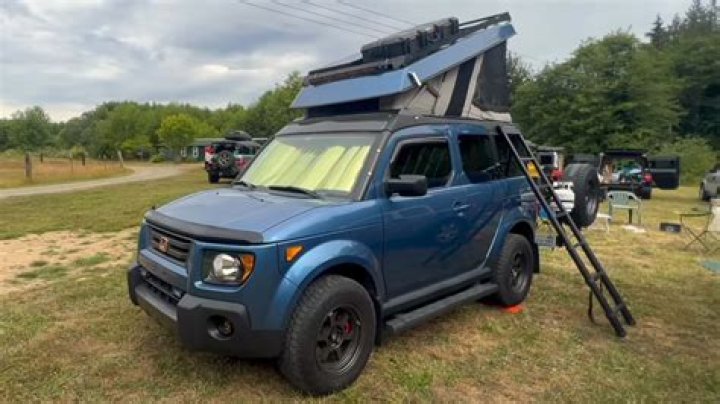 Can I walk on my camper roof?