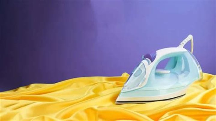 Can velvet be ironed?