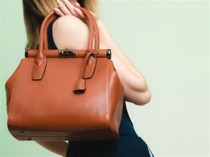 Can you dye a leather handbag?