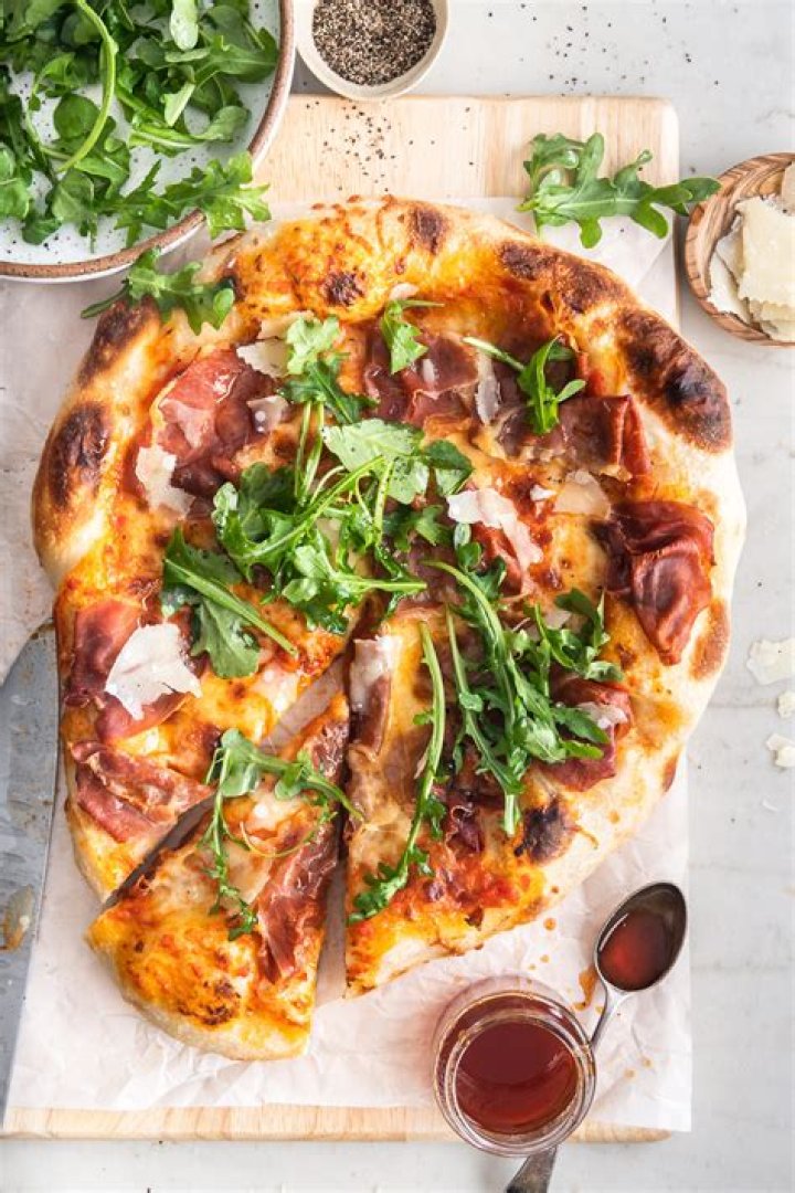 Can you eat prosciutto pizza when pregnant?