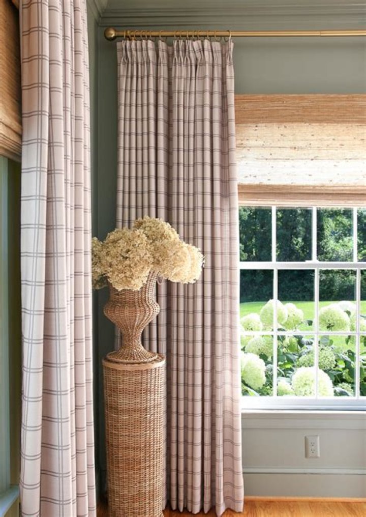 Can you hang Roman shades on a curtain rod?