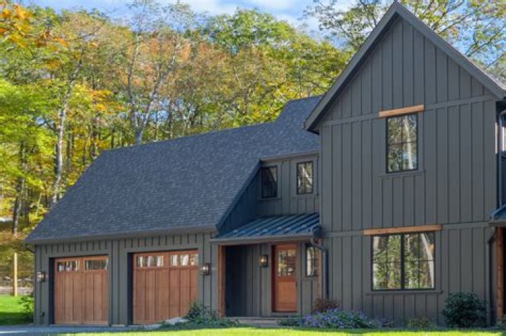 Can you stain James Hardie siding?