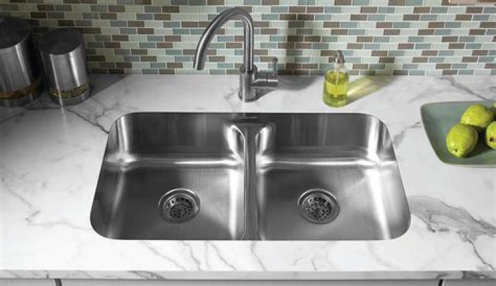 Can you use an undermount sink with laminate countertops?
