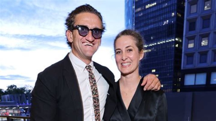 Candice Neistat Pool Biography. Who is Casey Neistat’s wife?
