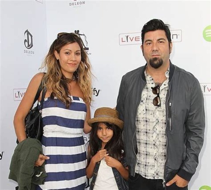 Chino Moreno is Married to Wife: Risa Mora-Moreno. Kids: Jakobe, Lola, Kristian