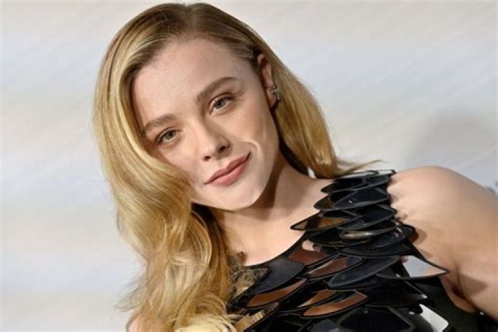 Chloe Grace Moretz Net Worth, Age, Boyfriend, Family, Biography & More