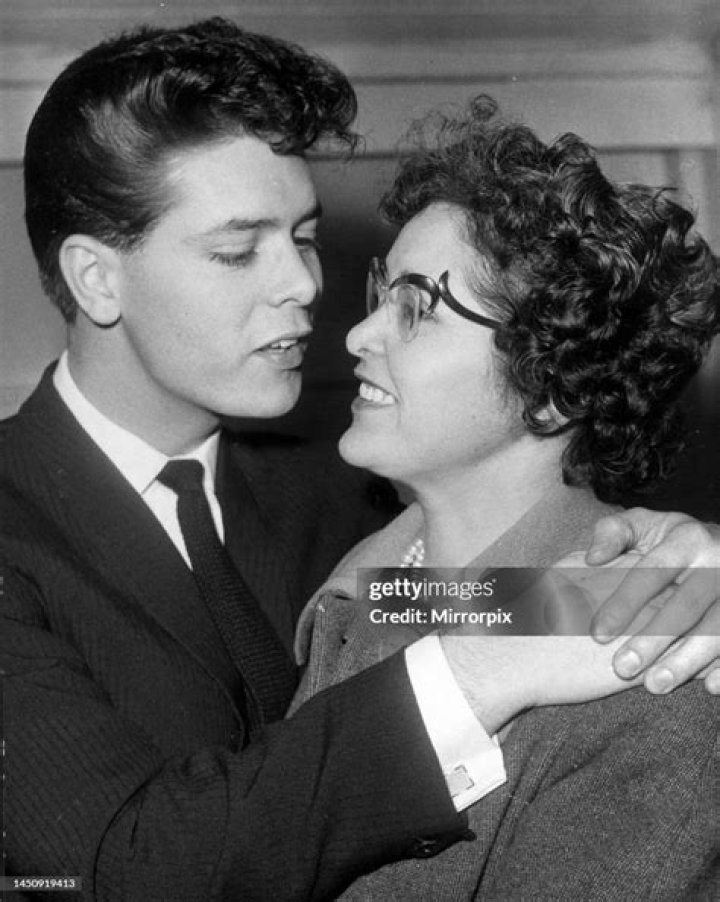 Cliff Richard parents: Dorothy Marie Webb, Rodger Oscar Webb
