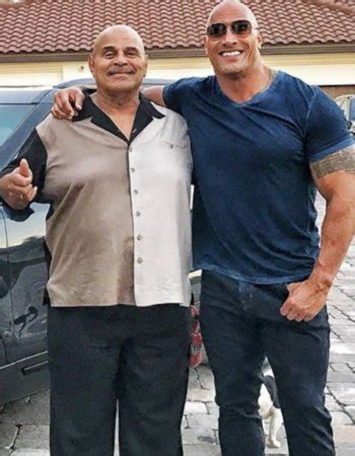 Curtis Bowles Height, Weight, Net Worth, Age, Birthday, Wikipedia, Who, Instagram, Biography