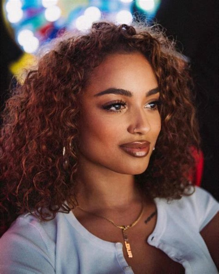 Full Name, Age, Parents, Hometown, Boyfriend, Net-Worth, Interests, Career, Awards, Instagram, Facebook, Twitter, New Music