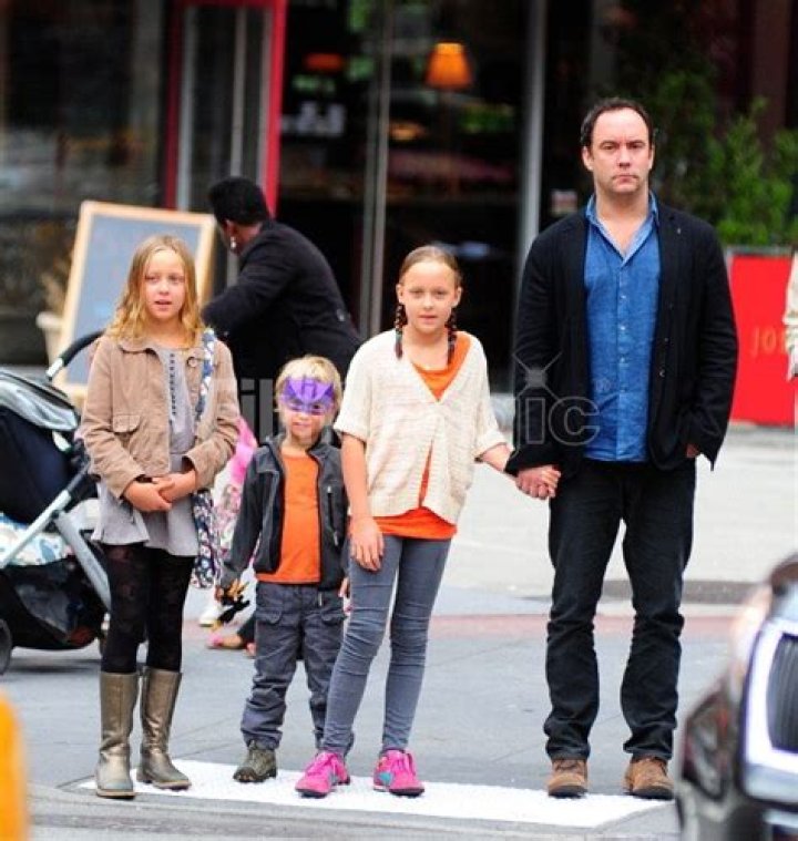 Dave Matthews and Wife Jennifer Ashley Harper Live With Their Kids In Their Home In Seattle