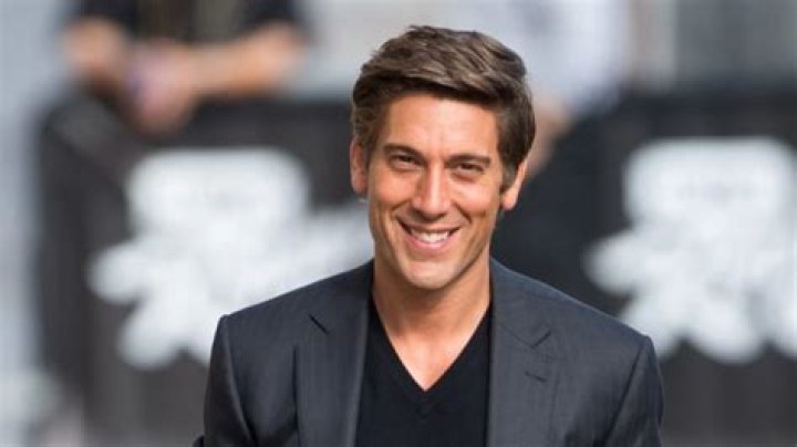 David Muir biography, age, dad, nationality, girlfriend, net worth, sexuality