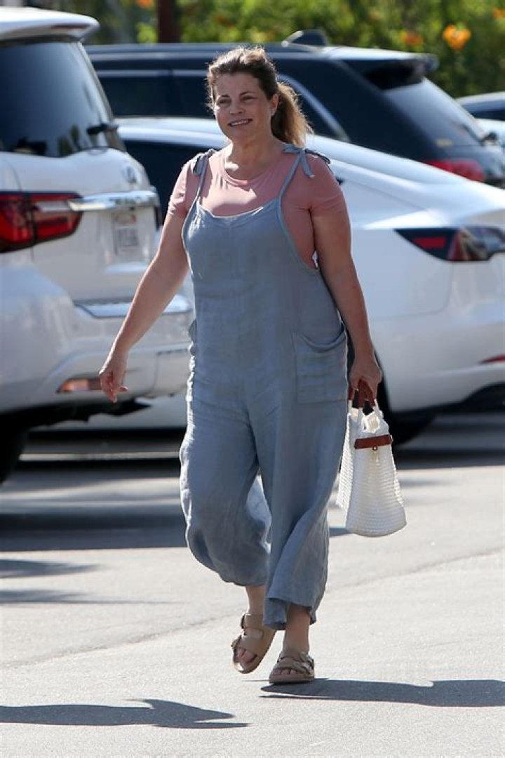 Did Matthew Perry Go Out With Yasmine Bleeth?