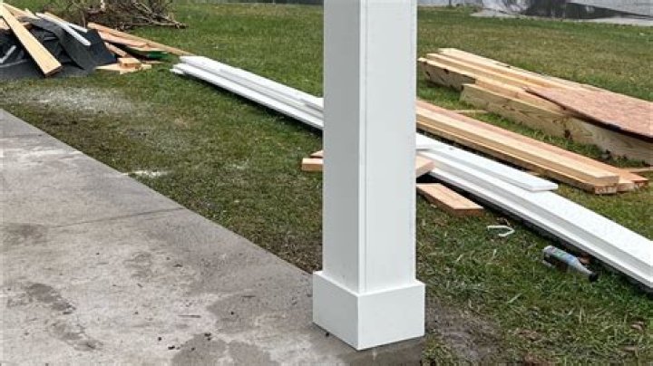 Do fiberglass columns need to be painted?