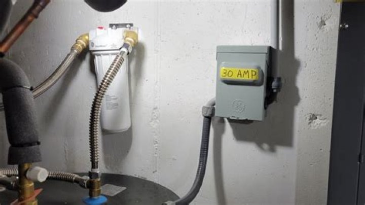 Do water heaters need a disconnect?