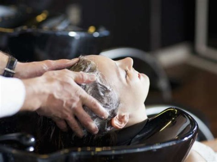 Do you need a license to shampoo hair in Georgia?