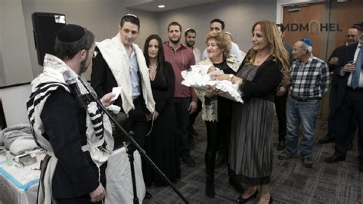 Do you need to bring a gift to a bris?