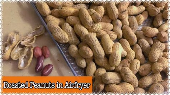 Does 100 Grand have peanuts?