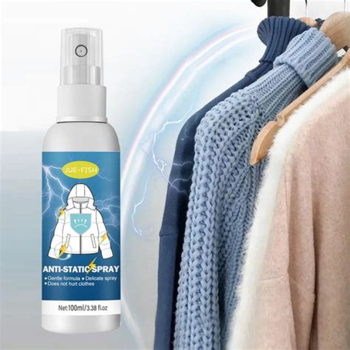 Does anti static spray prevent lint?