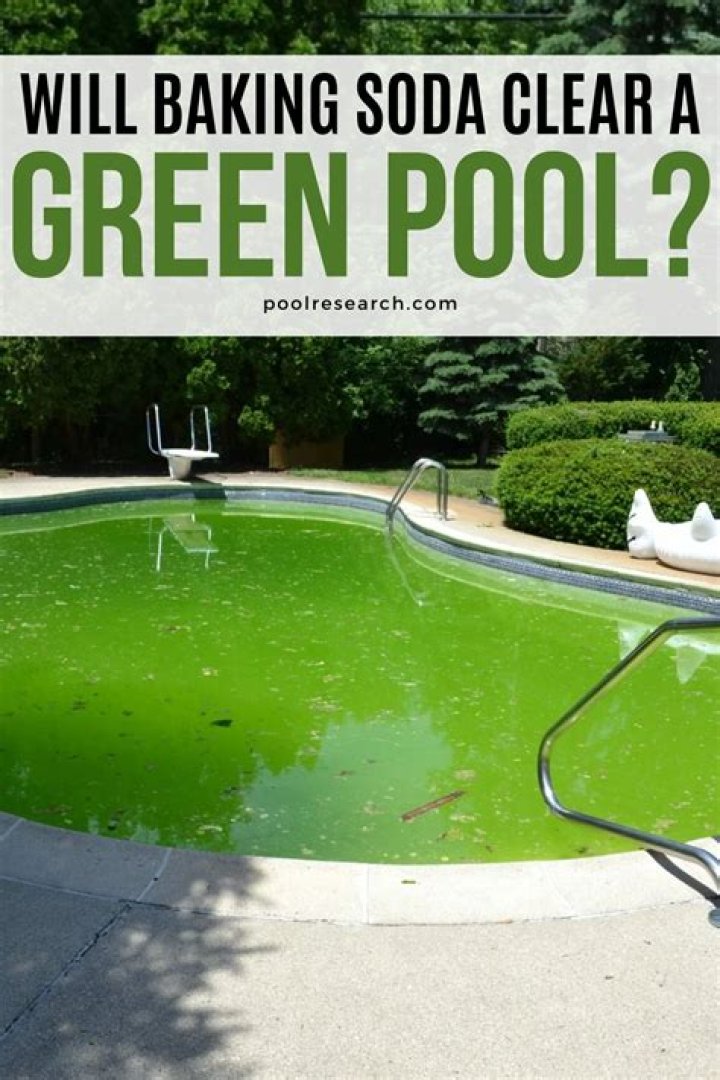 Does baking soda kill algae in a pool?