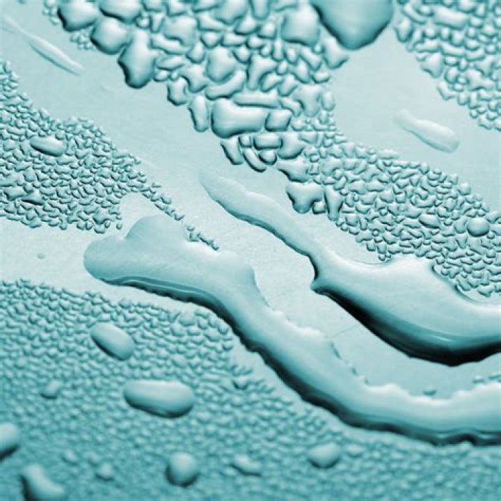 Does distilled water leave water spots?