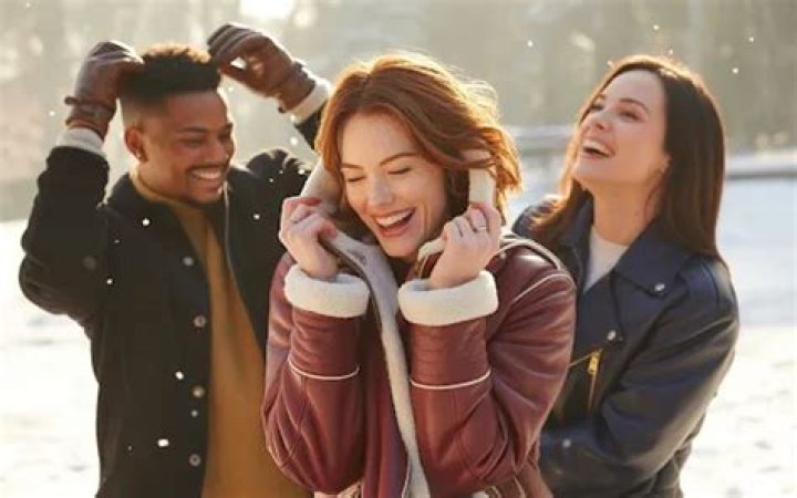 Does leather keep you warm?