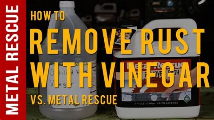 Does vinegar make metal rust?