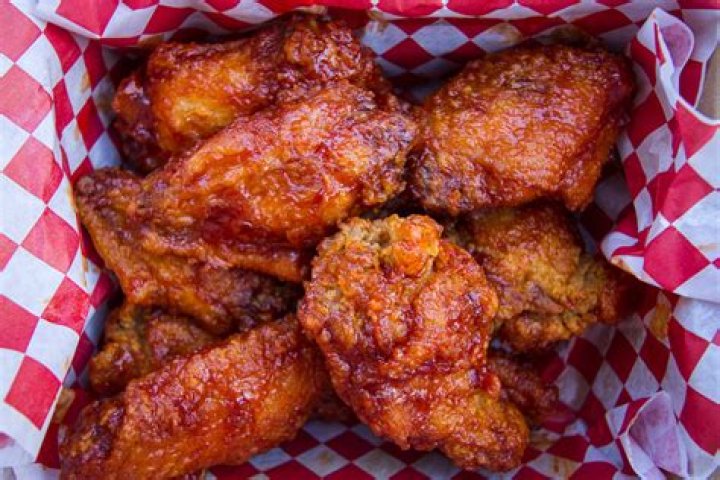 Does Vons sell rotisserie chicken?