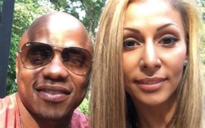 Donell Jones is Married to Wife: Jasmine Jones.