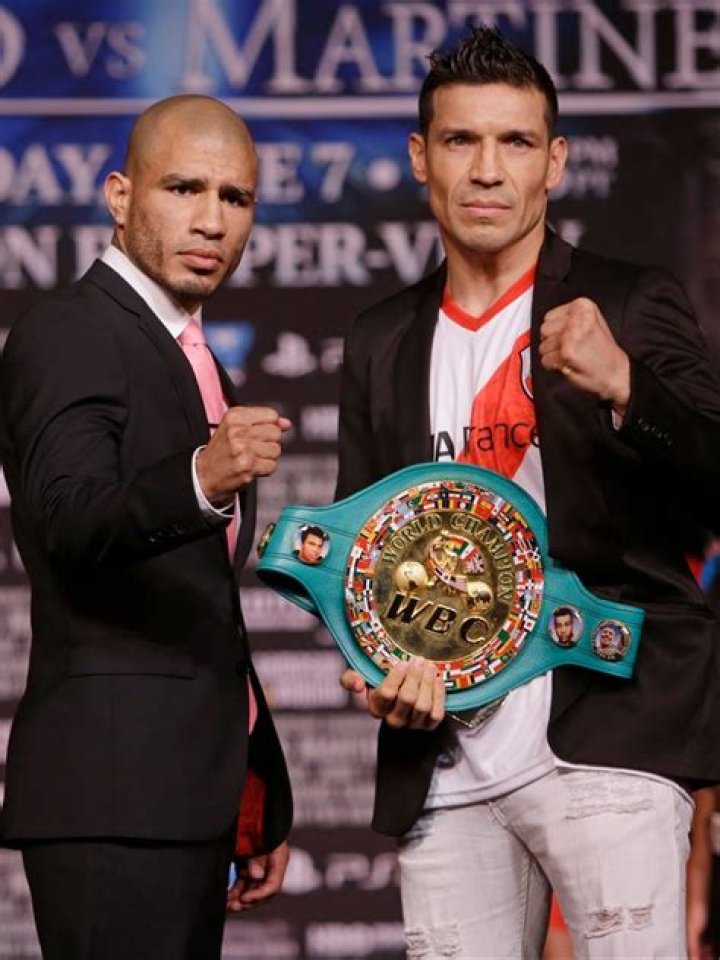 Emiliano Martínez Height And Weight