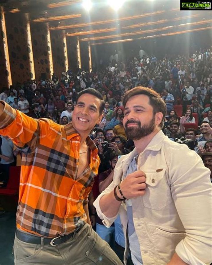 Emraan Hashmi Height, Weight, Net Worth, Age, Birthday, Wikipedia, Who, Instagram, Biography