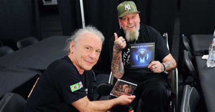 Ex-IRON MAIDEN Singer PAUL DI'ANNO To Be Fitted For Custom Leg Brace In Preparation For Surgery