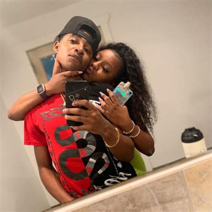 Famous Debo Wiki, Age, Net Worth, Girlfriend, Family, Biography & More